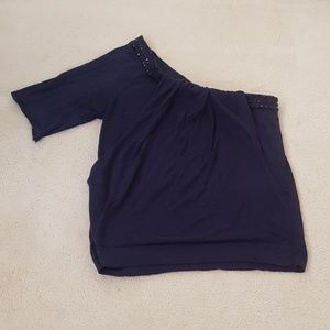 One-shoulder navy blue top with embroidered collar